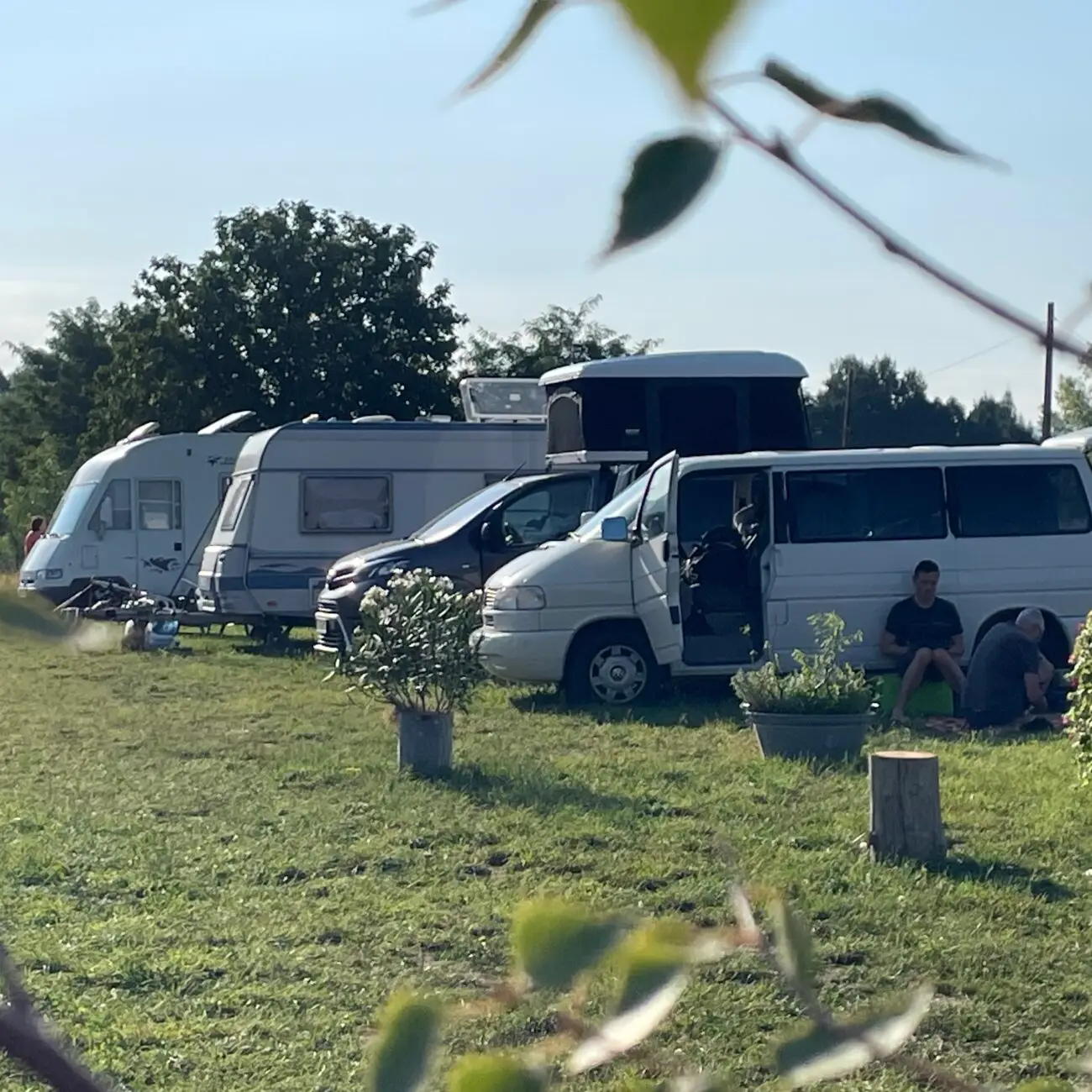 camping in transsilvanien, Campingplatz mit Dusche und WC in Siebenbürgen